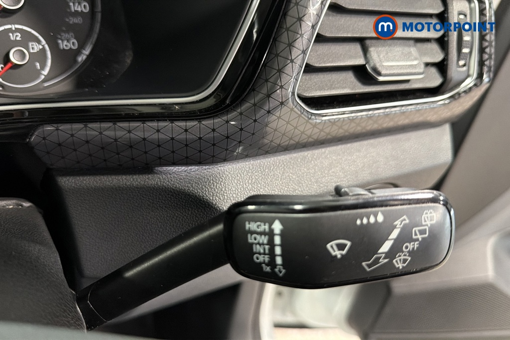 Volkswagen T-Cross SEL Manual Petrol SUV - Stock Number (1674344) - 6th supplementary image
