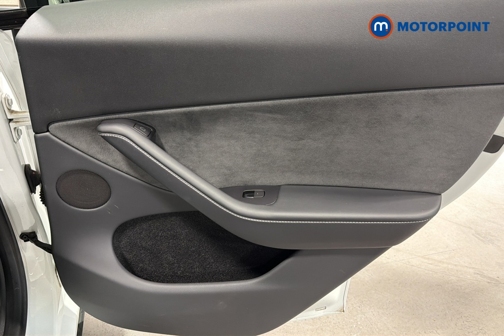 Tesla Model Y Long Range Automatic Electric SUV - Stock Number (1674354) - 10th supplementary image