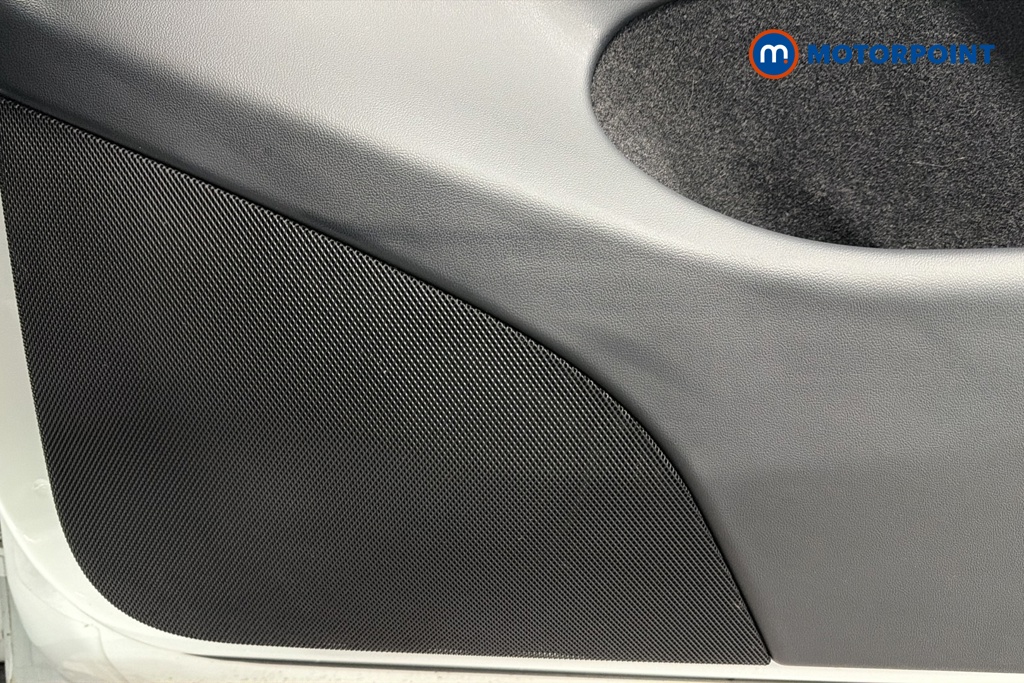 Tesla Model Y Long Range Automatic Electric SUV - Stock Number (1674354) - 21st supplementary image