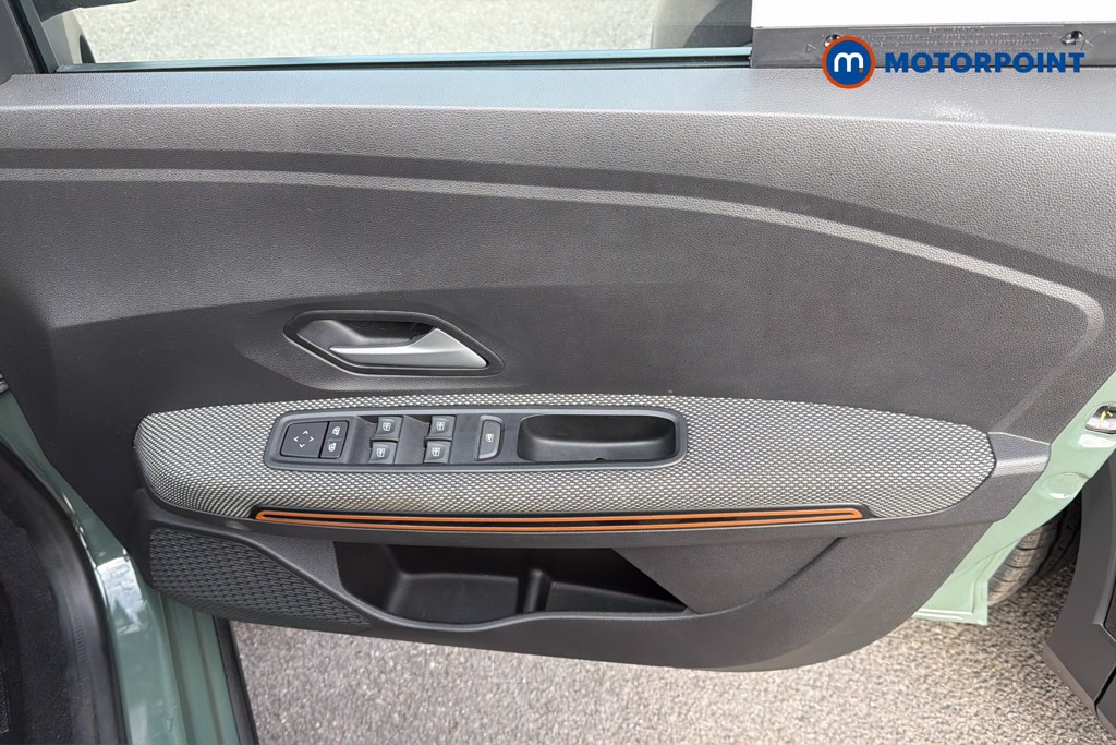 Dacia Sandero Stepway Journey Manual Petrol Hatchback - Stock Number (1674523) - 1st supplementary image