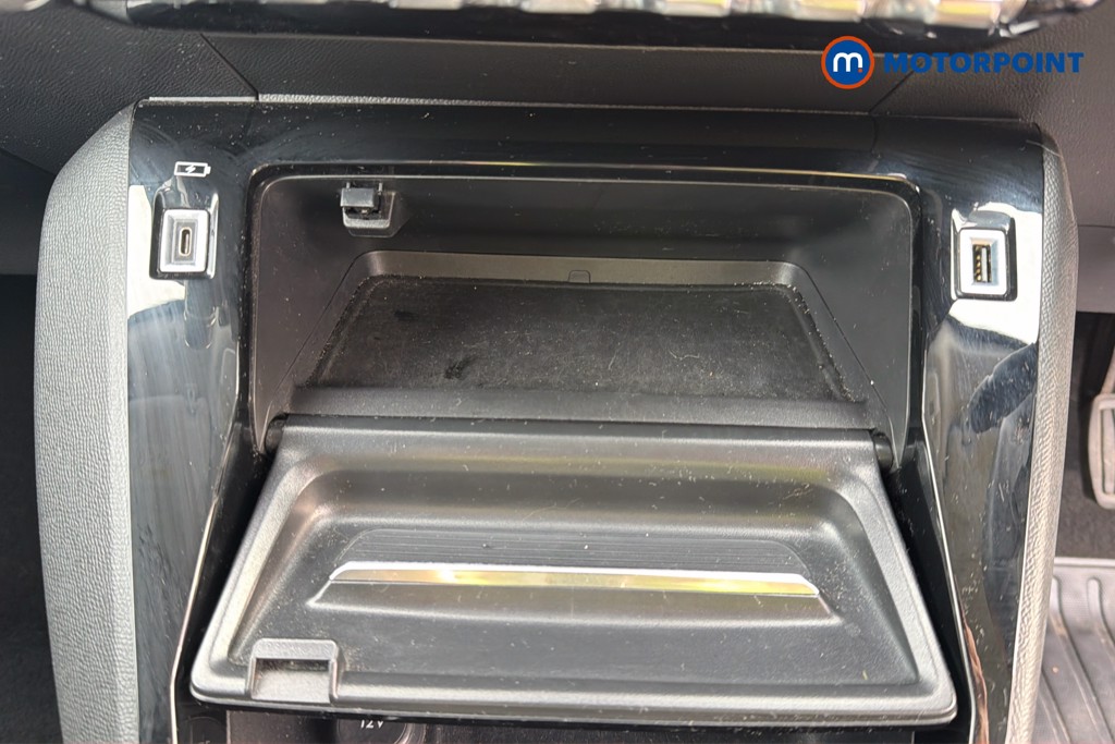 Peugeot 2008 Allure Premium Manual Petrol SUV - Stock Number (1675154) - 14th supplementary image