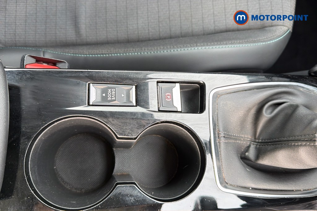 Peugeot 2008 Allure Premium Manual Petrol SUV - Stock Number (1675154) - 17th supplementary image