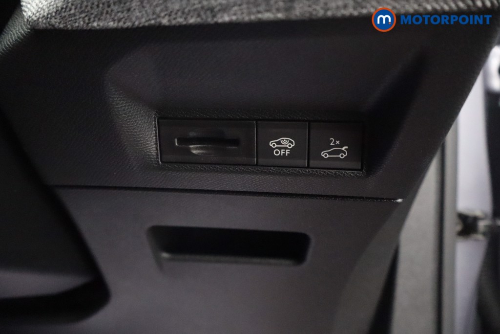 Peugeot 5008 GT Automatic Petrol SUV - Stock Number (1675613) - 8th supplementary image