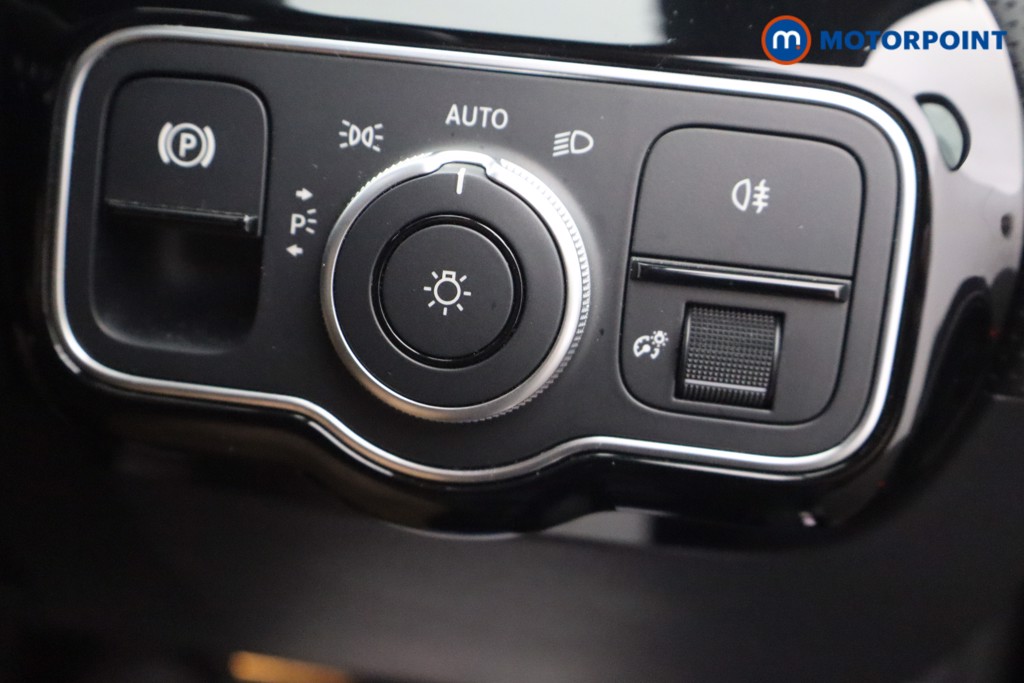 Mercedes-Benz A Class Amg Line Automatic Petrol Saloon - Stock Number (1675696) - 13th supplementary image