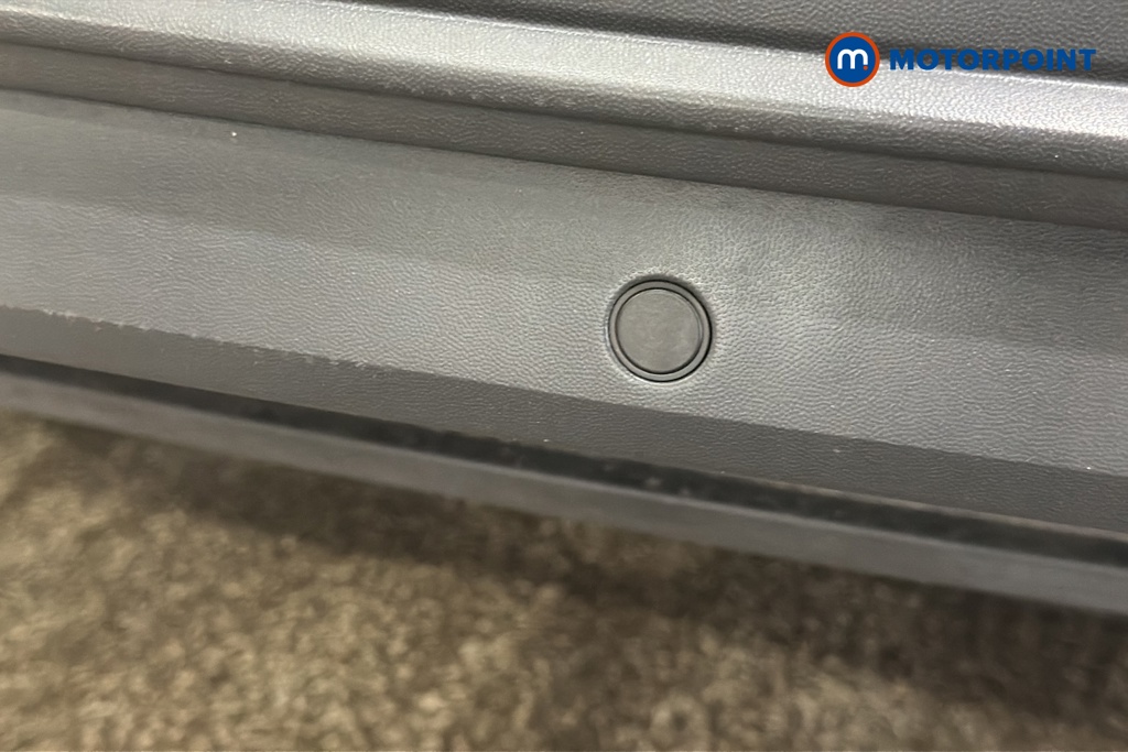 Volkswagen Tiguan Allspace Life Automatic Petrol SUV - Stock Number (1675763) - 39th supplementary image