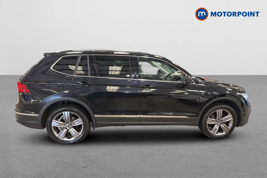 Volkswagen Tiguan Allspace Life Automatic Petrol SUV - Stock Number (1675763) - Passenger side