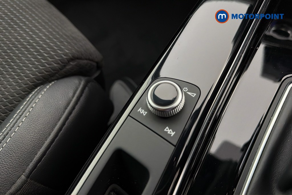 Audi A4 Black Edition Automatic Diesel Estate - Stock Number (1675787) - 14th supplementary image