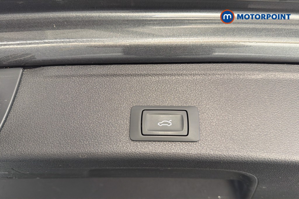 Audi A4 Black Edition Automatic Diesel Estate - Stock Number (1675787) - 35th supplementary image