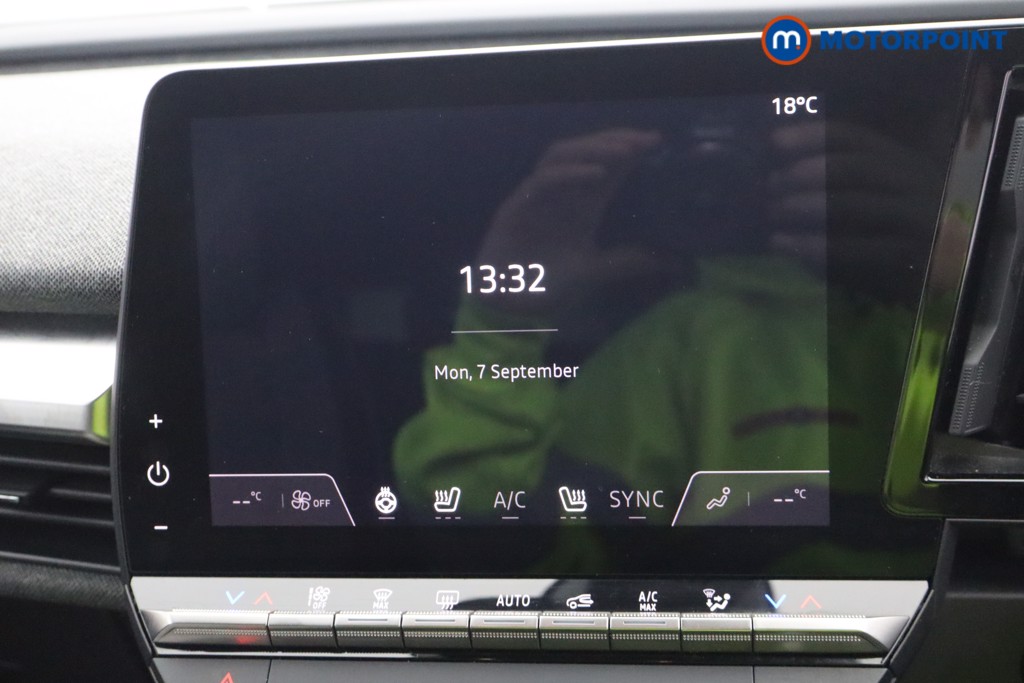 Renault Megane E-Tech Techno-Plus Automatic Electric Hatchback - Stock Number (1675814) - 3rd supplementary image