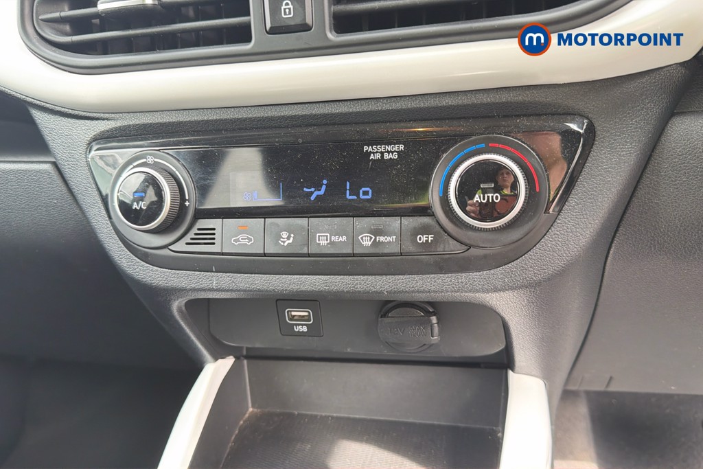 Hyundai I10 Premium Automatic Petrol Hatchback - Stock Number (1676497) - 14th supplementary image