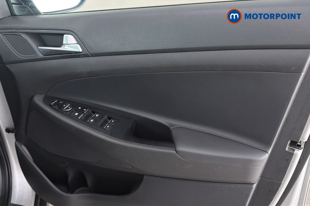 Hyundai Tucson Se Nav Manual Petrol SUV - Stock Number (1676543) - 18th supplementary image