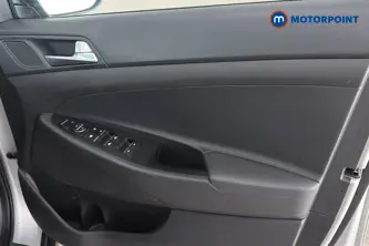 Hyundai Tucson Se Nav Manual Petrol SUV - Stock Number (1676543) - 18th supplementary image