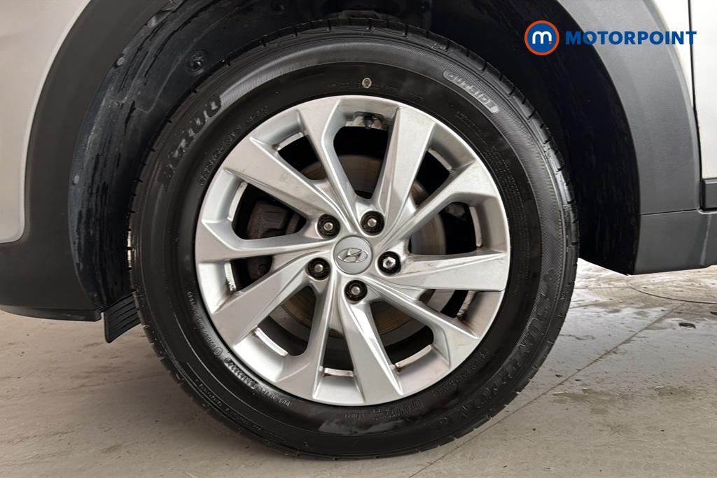 Hyundai Tucson Se Nav Manual Petrol SUV - Stock Number (1676543) - 44th supplementary image