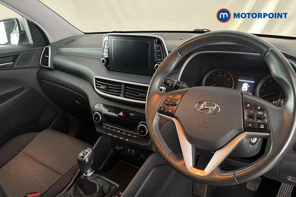 Hyundai Tucson Se Nav Manual Petrol SUV - Stock Number (1676543) - 1st supplementary image
