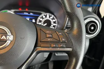 Nissan Juke N-Connecta Automatic Petrol-Electric Hybrid SUV - Stock Number (1676812) - 3rd supplementary image