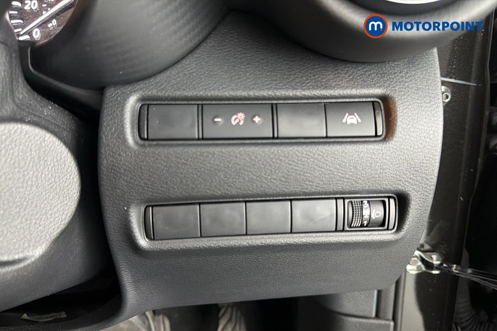 Nissan Juke N-Connecta Automatic Petrol-Electric Hybrid SUV - Stock Number (1676812) - 11th supplementary image