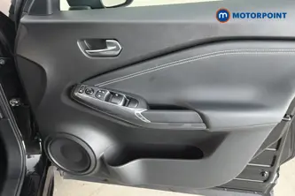 Nissan Juke N-Connecta Automatic Petrol-Electric Hybrid SUV - Stock Number (1676812) - 18th supplementary image