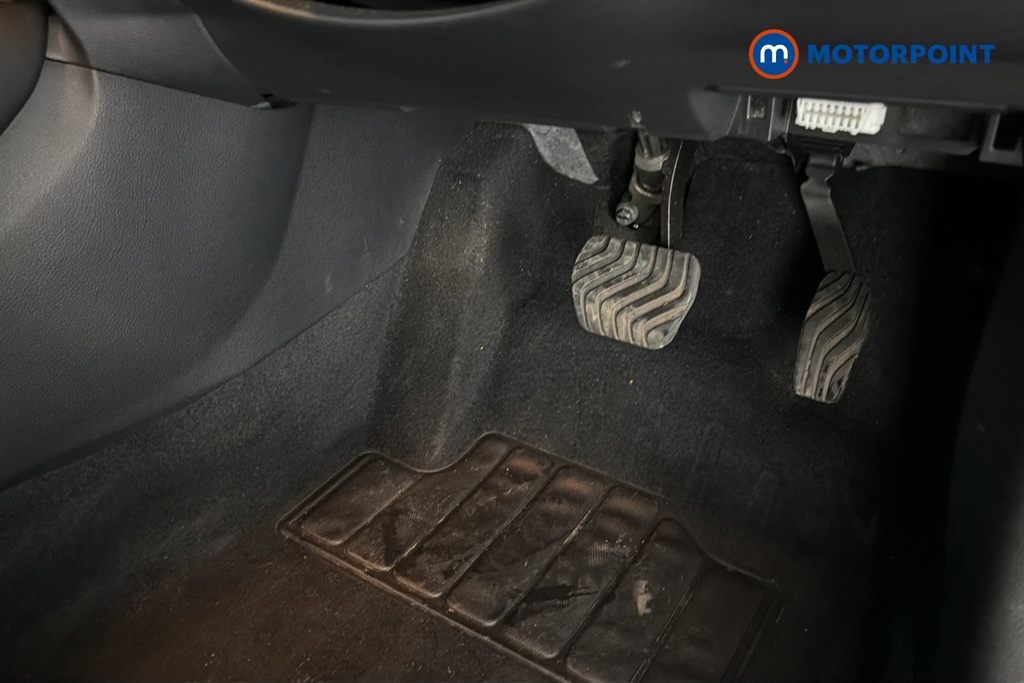 Nissan Juke N-Connecta Automatic Petrol-Electric Hybrid SUV - Stock Number (1676812) - 24th supplementary image