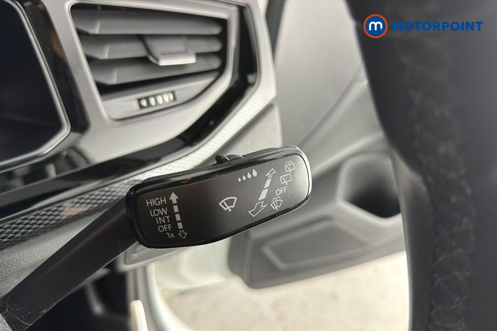Volkswagen Polo Life Automatic Petrol Hatchback - Stock Number (1677142) - 6th supplementary image