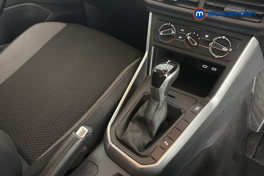 Volkswagen Polo Life Automatic Petrol Hatchback - Stock Number (1677142) - 15th supplementary image