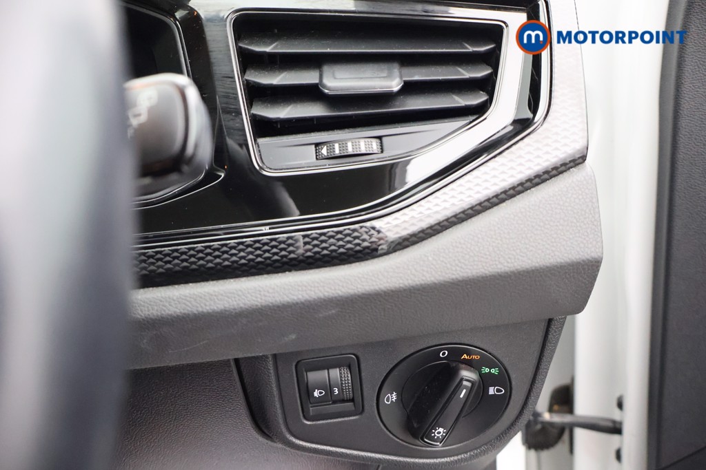 Volkswagen Polo Life Manual Petrol Hatchback - Stock Number (1677320) - 7th supplementary image