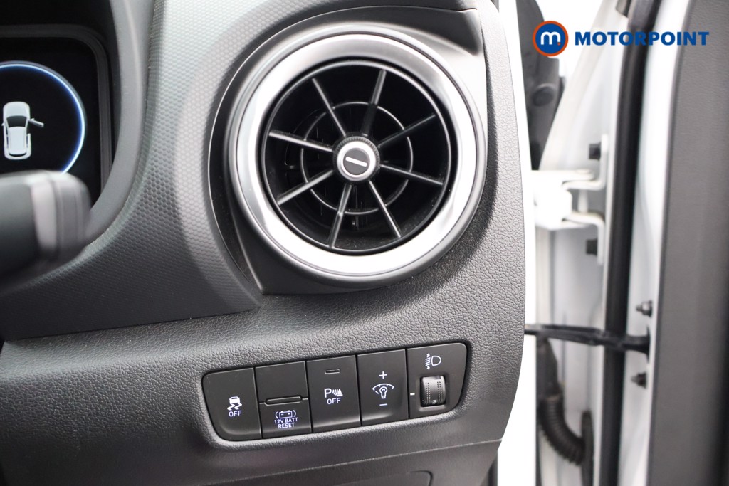 Hyundai Kona Se Connect Automatic Petrol-Electric Hybrid SUV - Stock Number (1599523) - 7th supplementary image