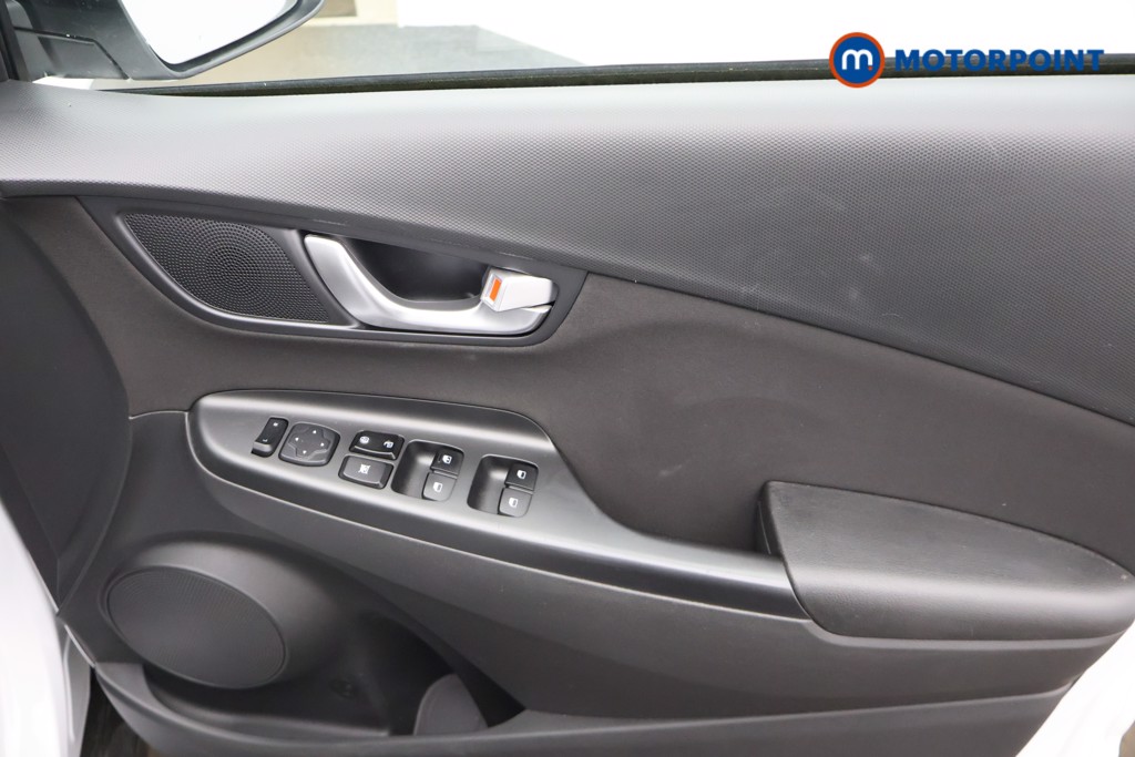 Hyundai Kona Se Connect Automatic Petrol-Electric Hybrid SUV - Stock Number (1599523) - 13th supplementary image