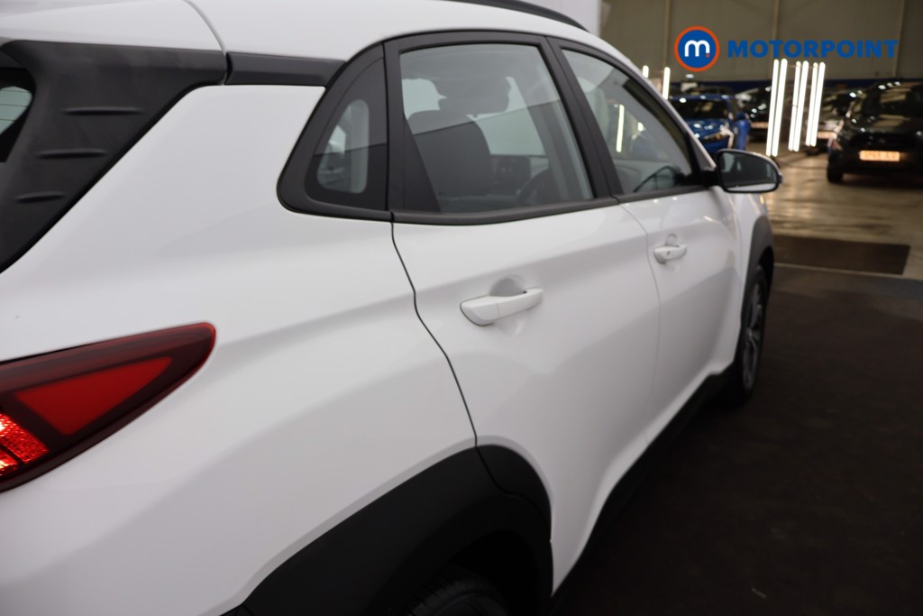 Hyundai Kona Se Connect Automatic Petrol-Electric Hybrid SUV - Stock Number (1599523) - 27th supplementary image