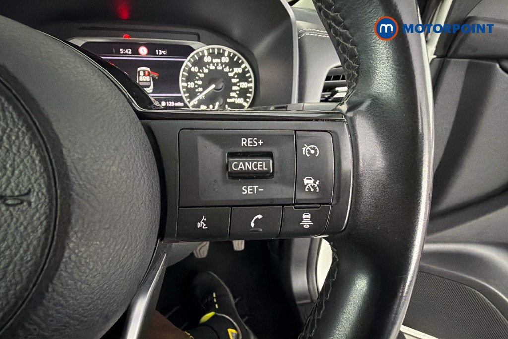 Nissan Qashqai Acenta Premium Manual Petrol SUV - Stock Number (1658708) - 4th supplementary image