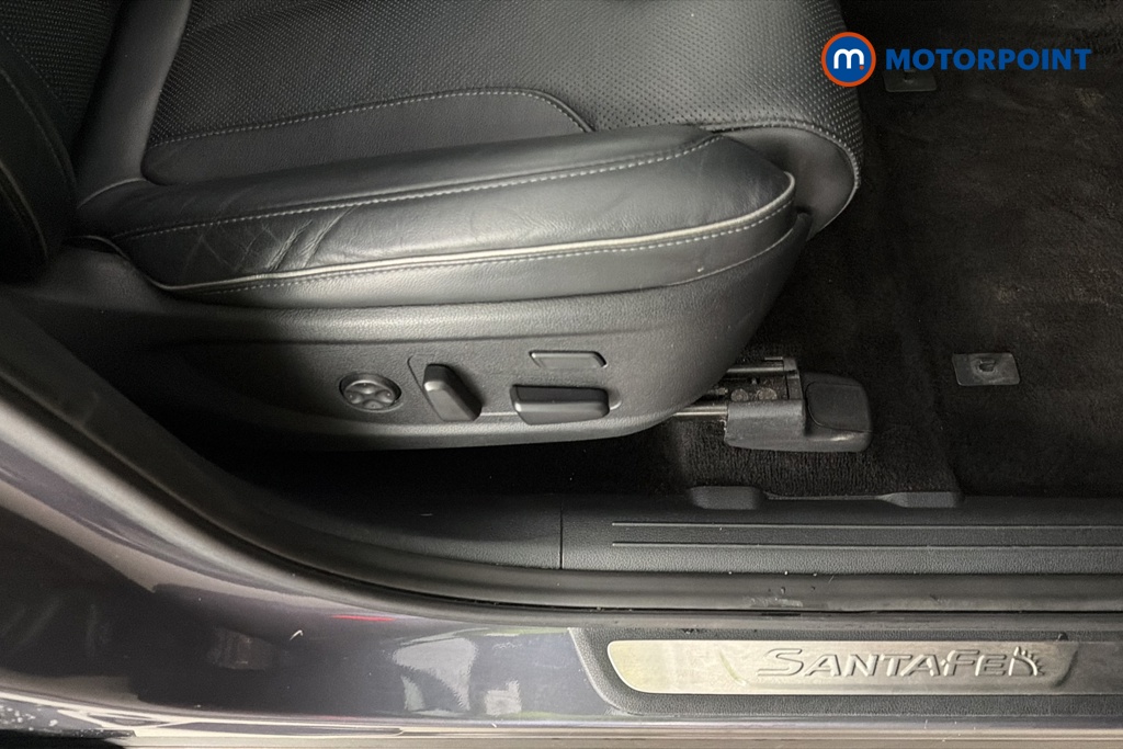 Hyundai Santa Fe Ultimate Automatic Petrol-Electric Hybrid SUV - Stock Number (1660143) - 23rd supplementary image