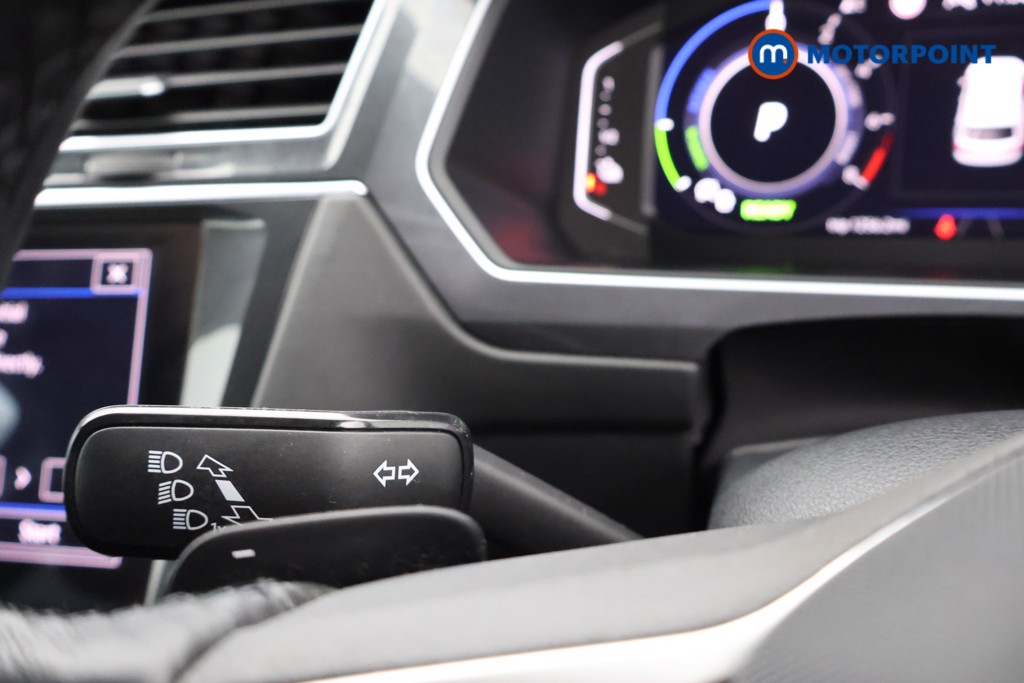 Volkswagen Tiguan Life Automatic Petrol Plug-In Hybrid SUV - Stock Number (1667821) - 5th supplementary image