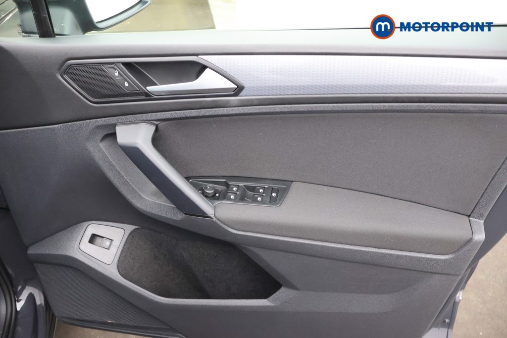 Volkswagen Tiguan Life Automatic Petrol Plug-In Hybrid SUV - Stock Number (1667821) - 12th supplementary image