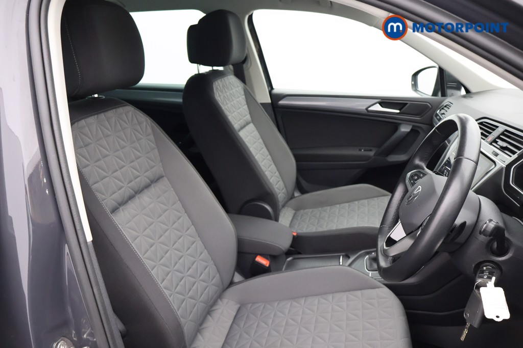 Volkswagen Tiguan Life Automatic Petrol Plug-In Hybrid SUV - Stock Number (1667821) - 14th supplementary image