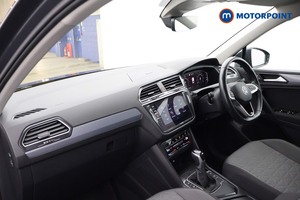 Volkswagen Tiguan Life Automatic Petrol Plug-In Hybrid SUV - Stock Number (1667821) - 20th supplementary image