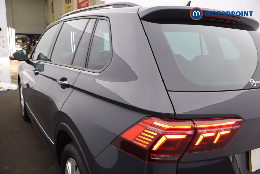 Volkswagen Tiguan Life Automatic Petrol Plug-In Hybrid SUV - Stock Number (1667821) - 25th supplementary image
