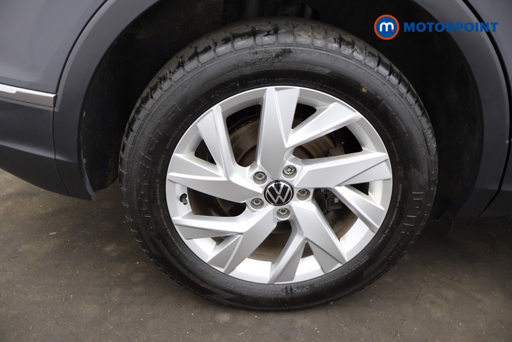 Volkswagen Tiguan Life Automatic Petrol Plug-In Hybrid SUV - Stock Number (1667821) - 28th supplementary image