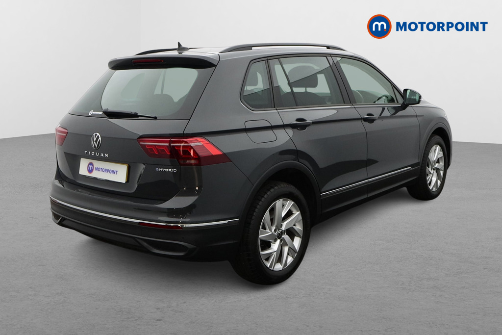 Volkswagen Tiguan Life Automatic Petrol Plug-In Hybrid SUV - Stock Number (1667821) - Drivers side rear corner