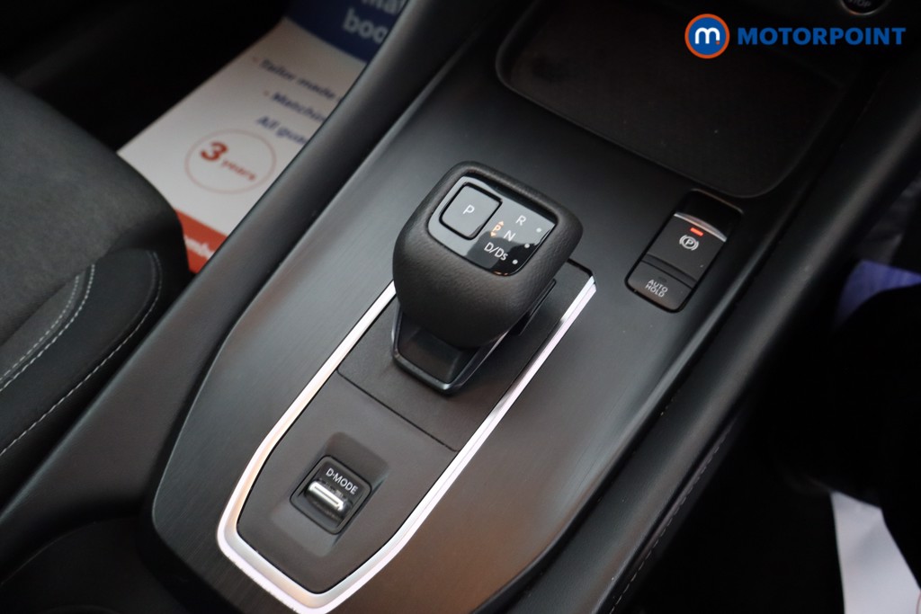 Nissan Qashqai N-Connecta Automatic Petrol SUV - Stock Number (1667958) - 11th supplementary image