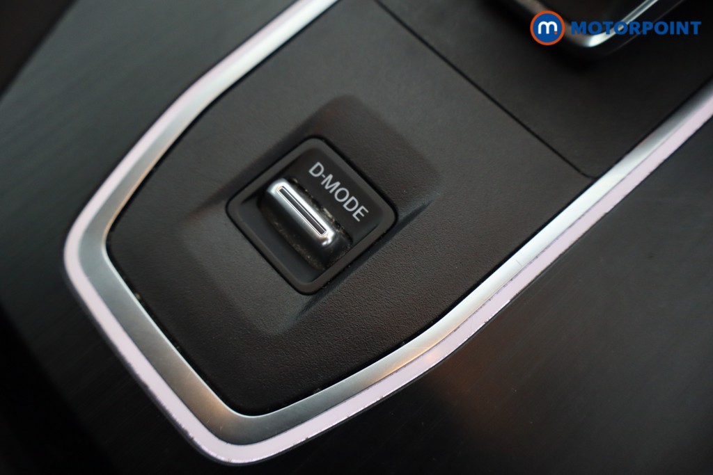 Nissan Qashqai N-Connecta Automatic Petrol SUV - Stock Number (1667958) - 18th supplementary image