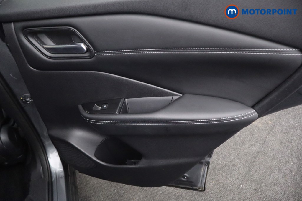 Nissan Qashqai N-Connecta Automatic Petrol SUV - Stock Number (1667958) - 27th supplementary image
