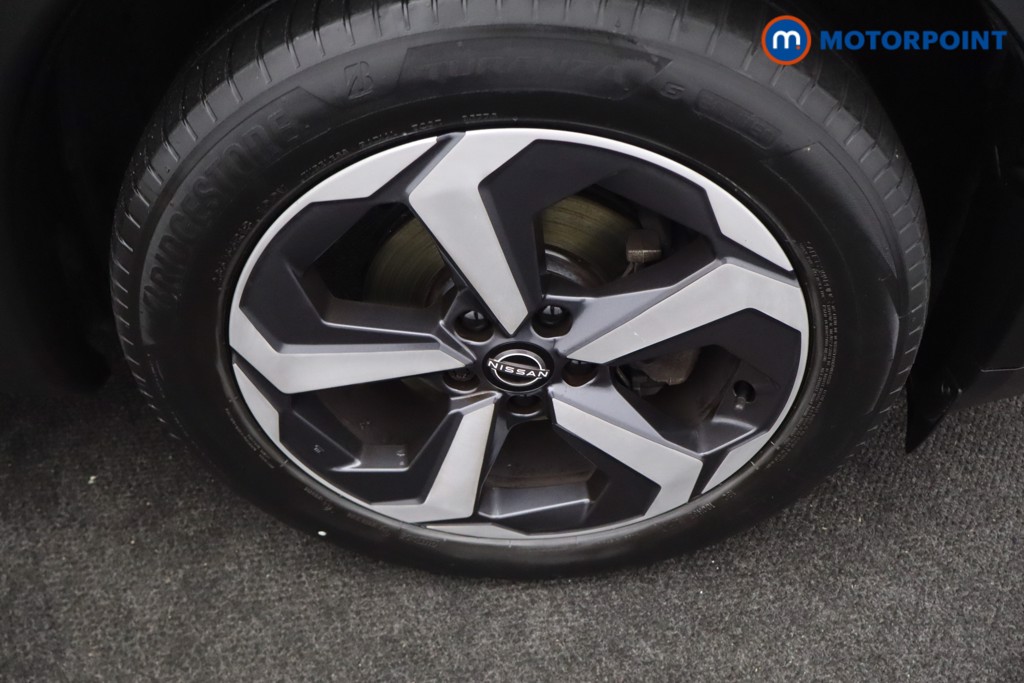 Nissan Qashqai N-Connecta Automatic Petrol SUV - Stock Number (1667958) - 33rd supplementary image