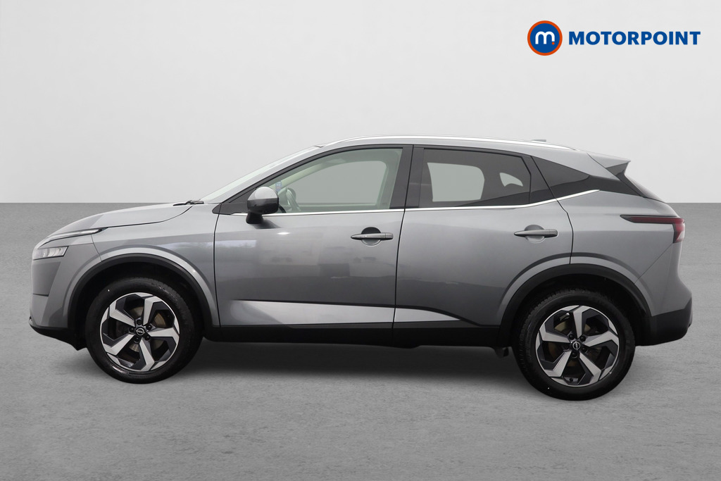 Nissan Qashqai N-Connecta Automatic Petrol SUV - Stock Number (1667958) - Passenger side
