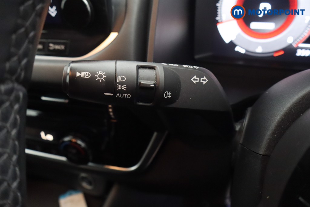 Nissan Qashqai N-Connecta Automatic Petrol SUV - Stock Number (1668481) - 6th supplementary image