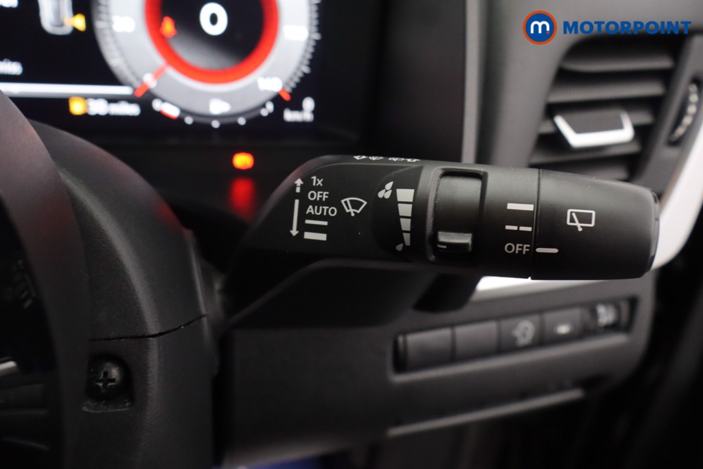 Nissan Qashqai N-Connecta Automatic Petrol SUV - Stock Number (1668481) - 7th supplementary image