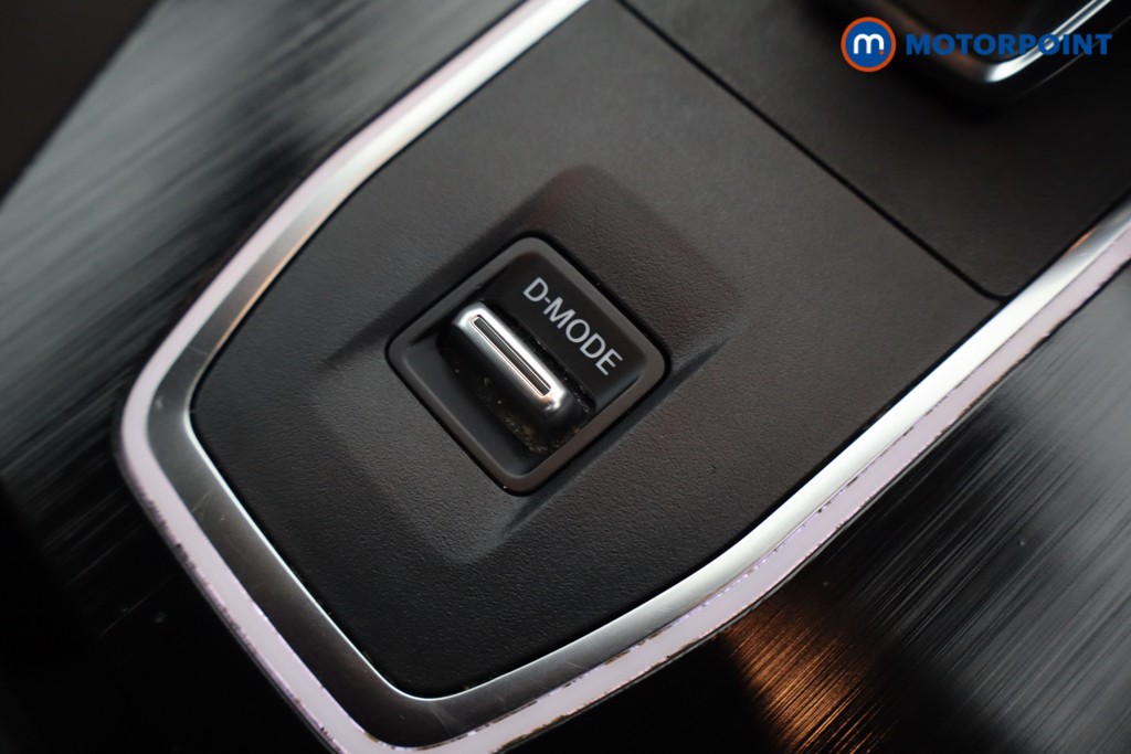 Nissan Qashqai N-Connecta Automatic Petrol SUV - Stock Number (1668481) - 17th supplementary image