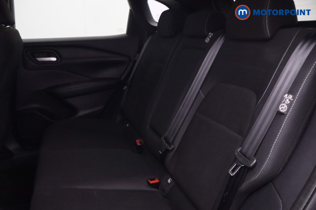 Nissan Qashqai N-Connecta Automatic Petrol SUV - Stock Number (1668481) - 33rd supplementary image