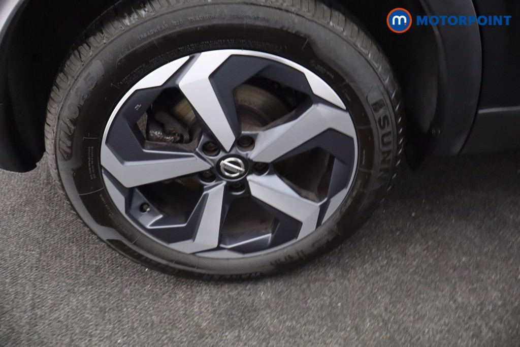 Nissan Qashqai N-Connecta Automatic Petrol SUV - Stock Number (1668481) - 39th supplementary image