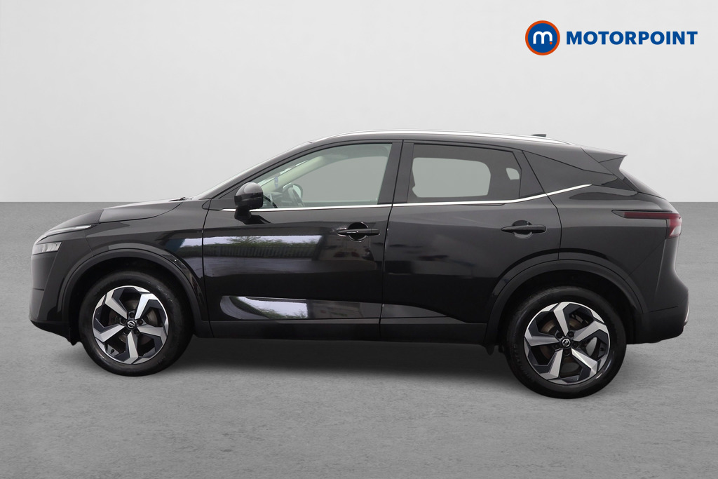Nissan Qashqai N-Connecta Automatic Petrol SUV - Stock Number (1668481) - Passenger side