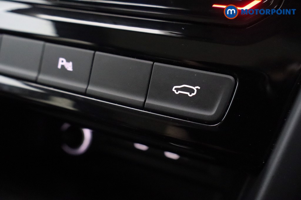 Volkswagen Touran Match Manual Petrol People Carrier - Stock Number (1668542) - 18th supplementary image