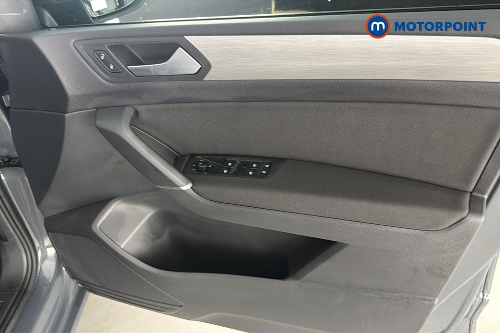 Volkswagen Touran Match Manual Petrol People Carrier - Stock Number (1668543) - 18th supplementary image